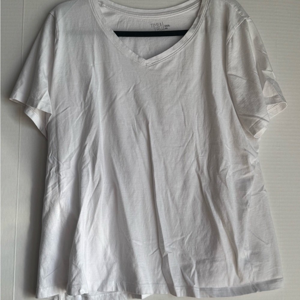 Time and Tru Classic White Short Sleeve Tee